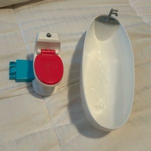 Barbie Dream House battery operated Toilet. And Bathtub